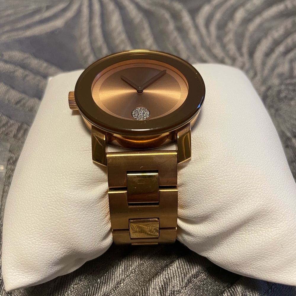 Rose Gold Movado Bold watch - Picture 6 of 6